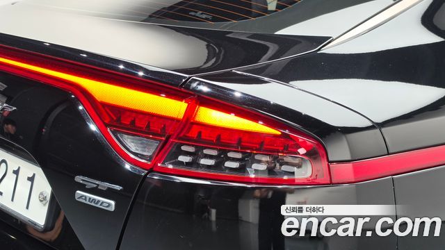 Kia Stinger 2018 — photo 9