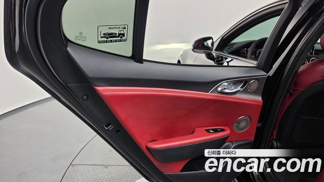 Kia Stinger 2018 — photo 15