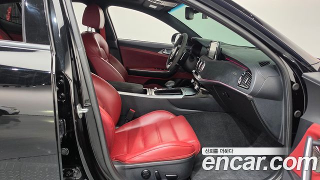 Kia Stinger 2018 — photo 16
