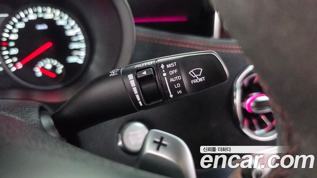Kia Stinger 2018 — photo 29