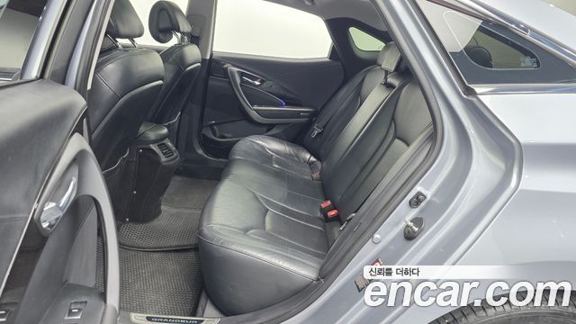 Hyundai Grandeur 2016 — photo 17