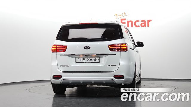 Kia Canival 2019 — photo 4