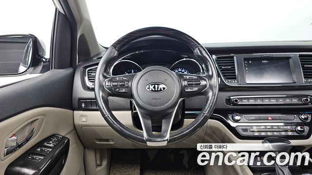 Kia Canival 2019 — photo 13