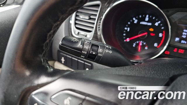 Kia Canival 2019 — photo 17