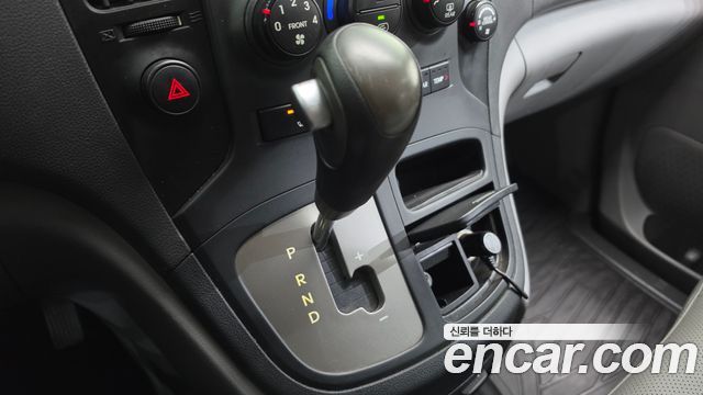 Hyundai Starex 2013 — photo 9