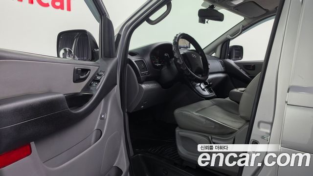 Hyundai Starex 2013 — photo 11
