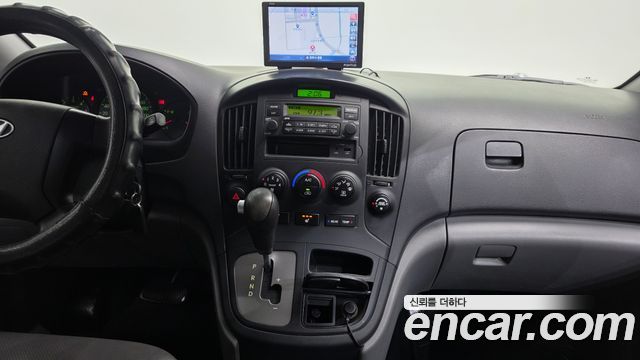 Hyundai Starex 2013 — photo 14