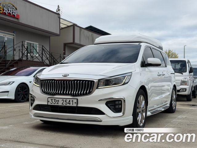 Kia Canival 2019 — photo 1