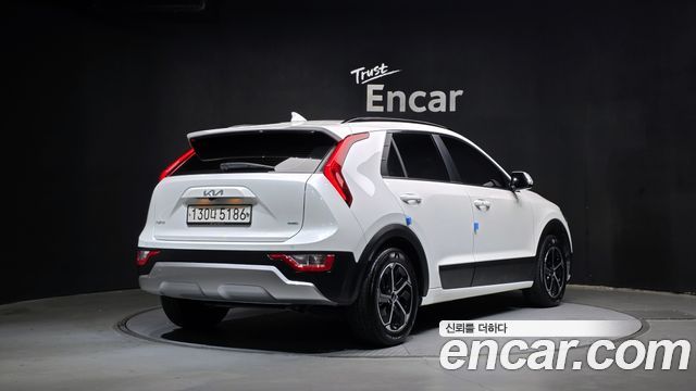 Kia Niro 2022 — photo 2