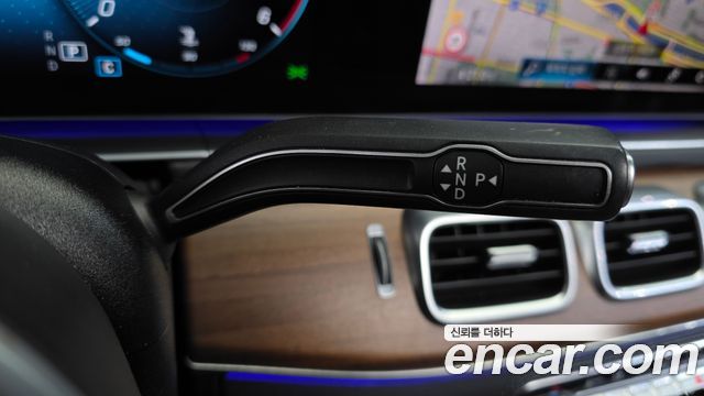 Mercedes-Benz GLS-Class 2021 — photo 12
