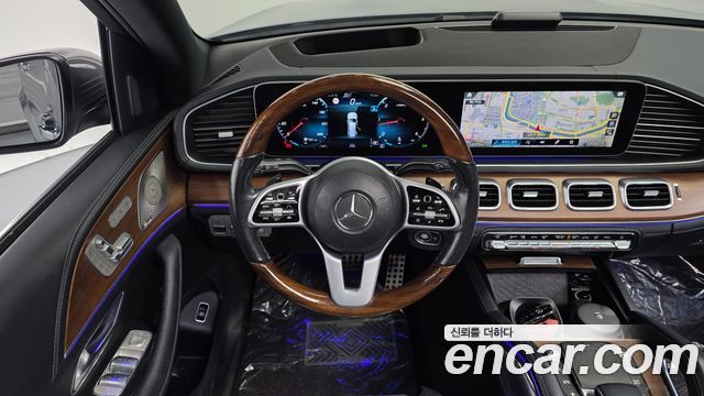 Mercedes-Benz GLS-Class 2021 — photo 19