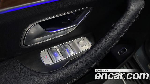 Mercedes-Benz GLS-Class 2021 — photo 28