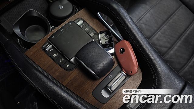 Mercedes-Benz GLS-Class 2021 — photo 33