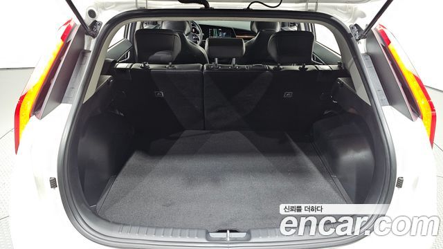 Kia Niro 2023 — photo 22
