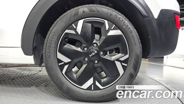 Kia Niro 2023 — photo 7