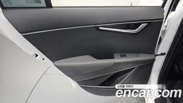Kia Niro 2023 — photo 15