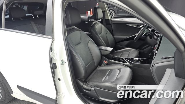 Kia Niro 2023 — photo 16