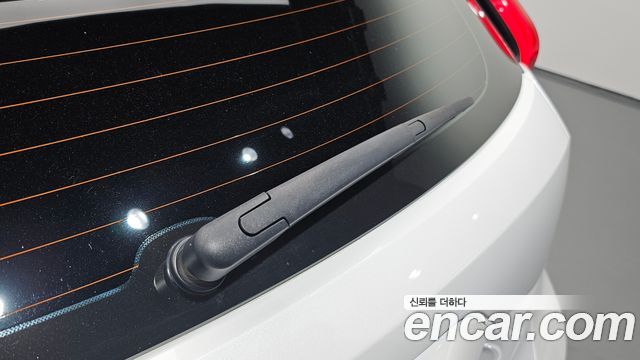 Kia Niro 2023 — photo 30
