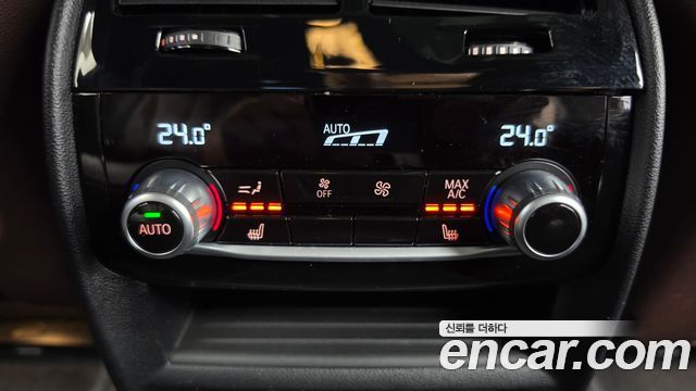 BMW Gran Turismo 2023 — photo 25