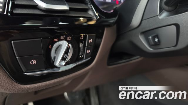 BMW Gran Turismo 2023 — photo 27