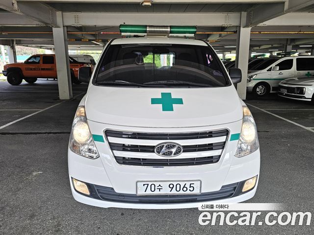 Hyundai Starex 2017 — photo 2