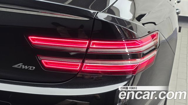 Genesis G80 2022 — photo 9