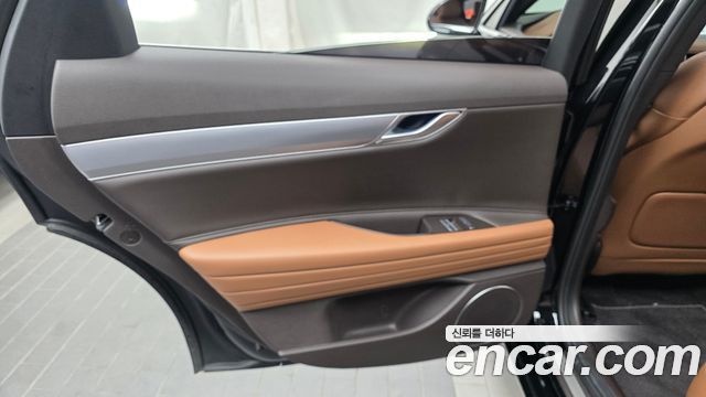 Genesis G80 2022 — photo 15