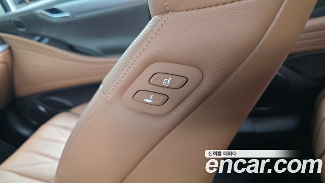 Genesis G80 2022 — photo 30