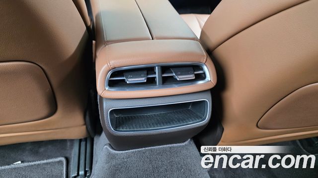 Genesis G80 2022 — photo 32