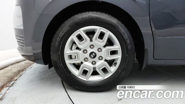 Hyundai Staria 2025 — photo 5