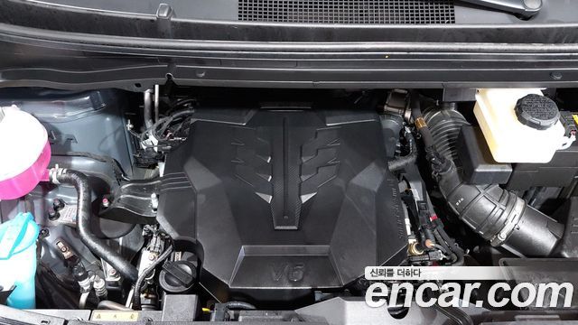 Hyundai Staria 2025 — photo 6