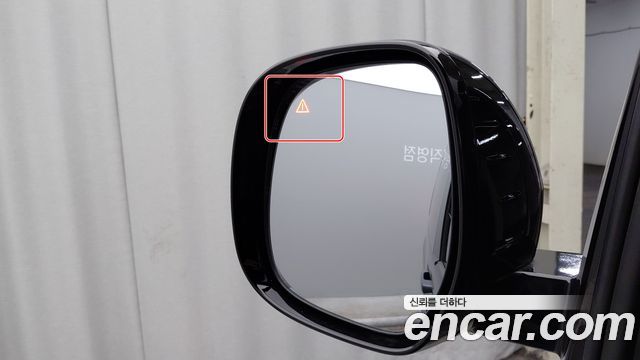 Hyundai Staria 2025 — photo 18