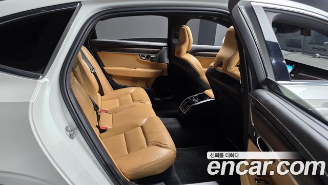Volvo S90 2021 — photo 17