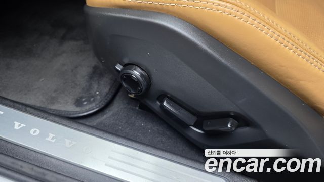 Volvo S90 2021 — photo 34