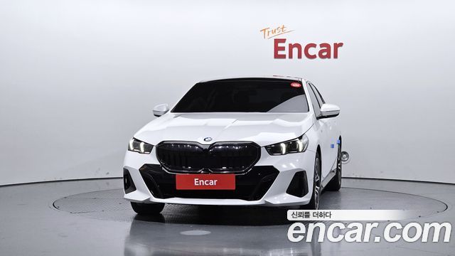 BMW 5-Series 2025 — photo 3