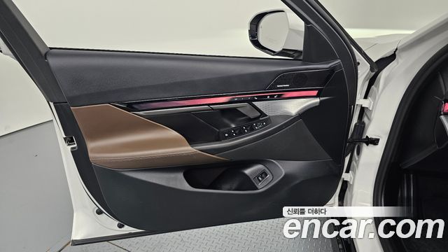 BMW 5-Series 2025 — photo 14