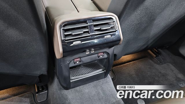 BMW 5-Series 2025 — photo 38