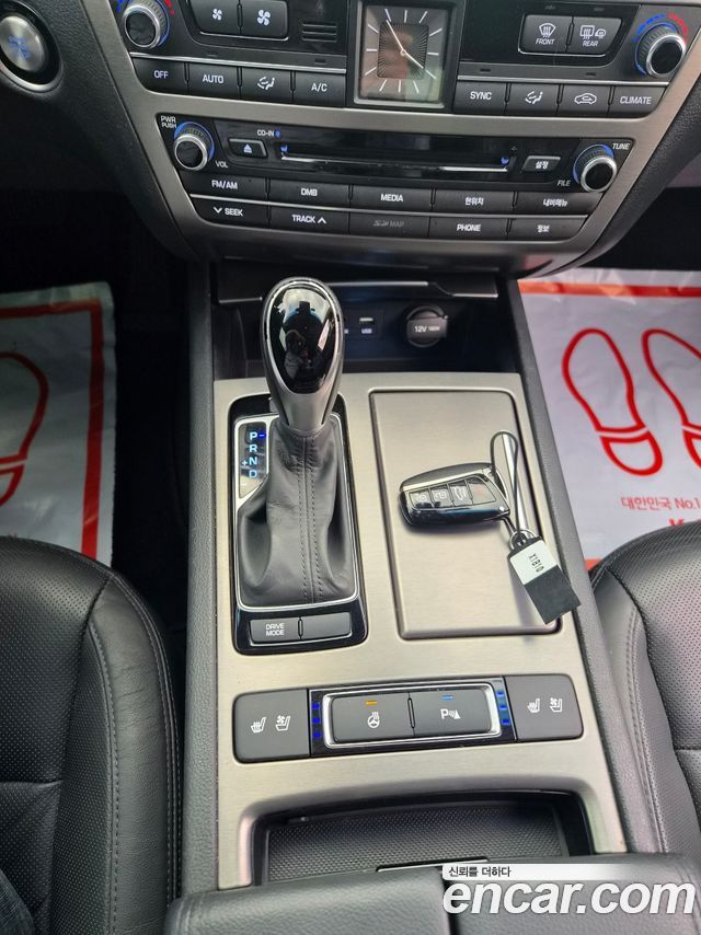 Hyundai Genesis 2015 — photo 11