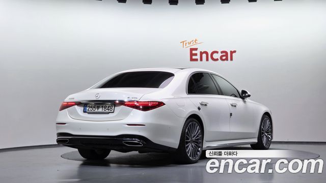 Mercedes-Benz S-Class 2023 — photo 2
