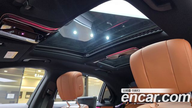 Mercedes-Benz S-Class 2023 — photo 24