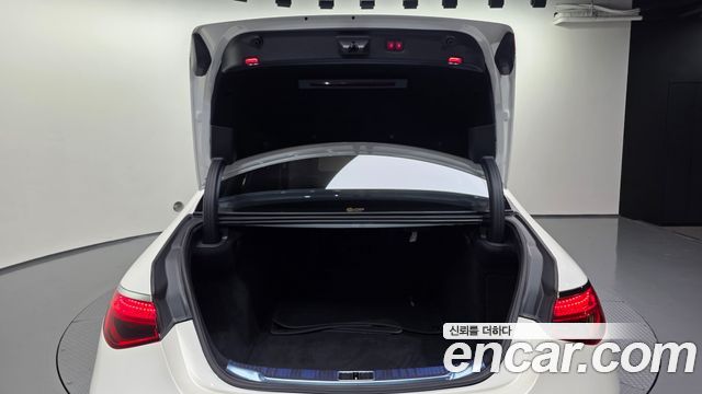 Mercedes-Benz S-Class 2023 — photo 26