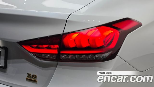 Genesis G80 2019 — photo 9