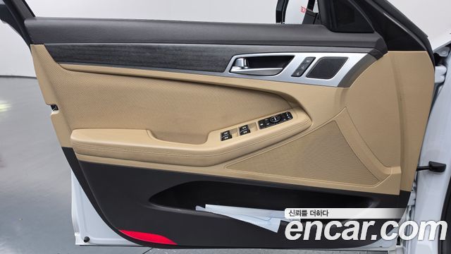 Genesis G80 2019 — photo 14