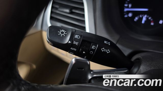 Genesis G80 2019 — photo 30