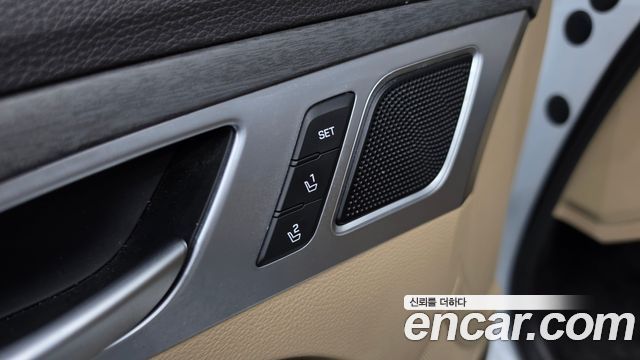 Genesis G80 2019 — photo 34