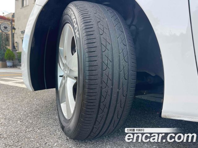 Hyundai AVANTE 2011 — photo 9