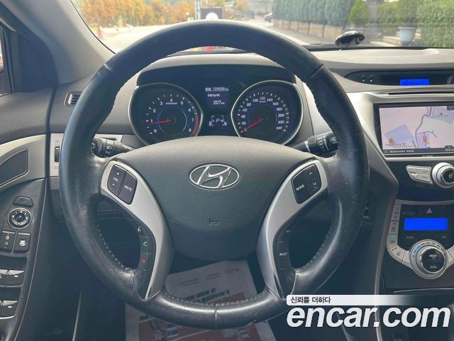 Hyundai AVANTE 2011 — photo 15