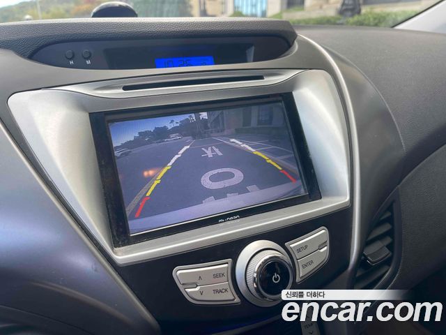 Hyundai AVANTE 2011 — photo 17