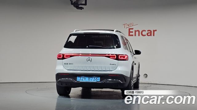 Mercedes-Benz EQB 2023 — photo 4