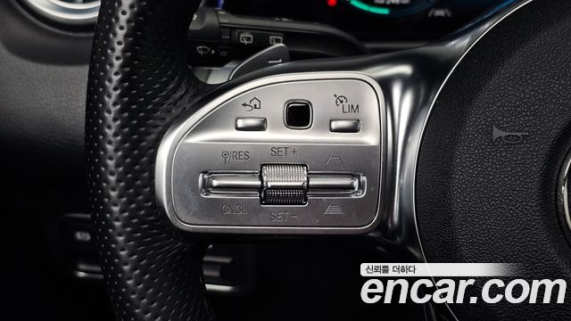 Mercedes-Benz EQB 2023 — photo 20